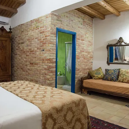 Bed & Breakfast Casa Go'el 3*